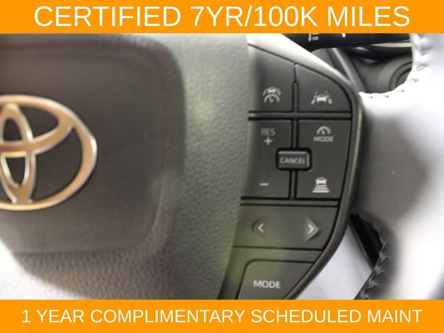 Used 2025 Toyota Prius LE FWD image 20