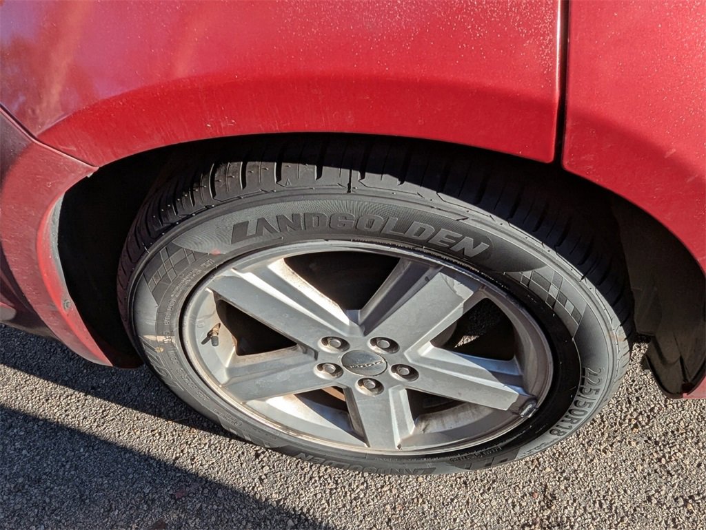 Used 2013 Dodge Avenger SE image 14