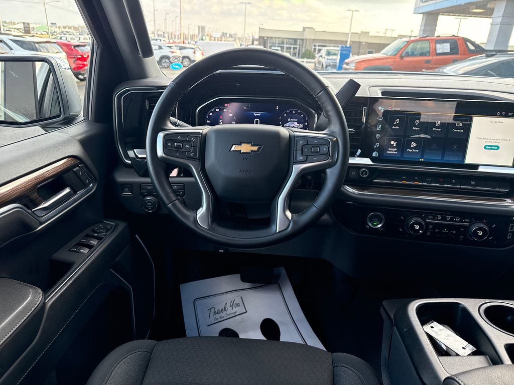Used 2024 Chevrolet Silverado 1500 LT image 17