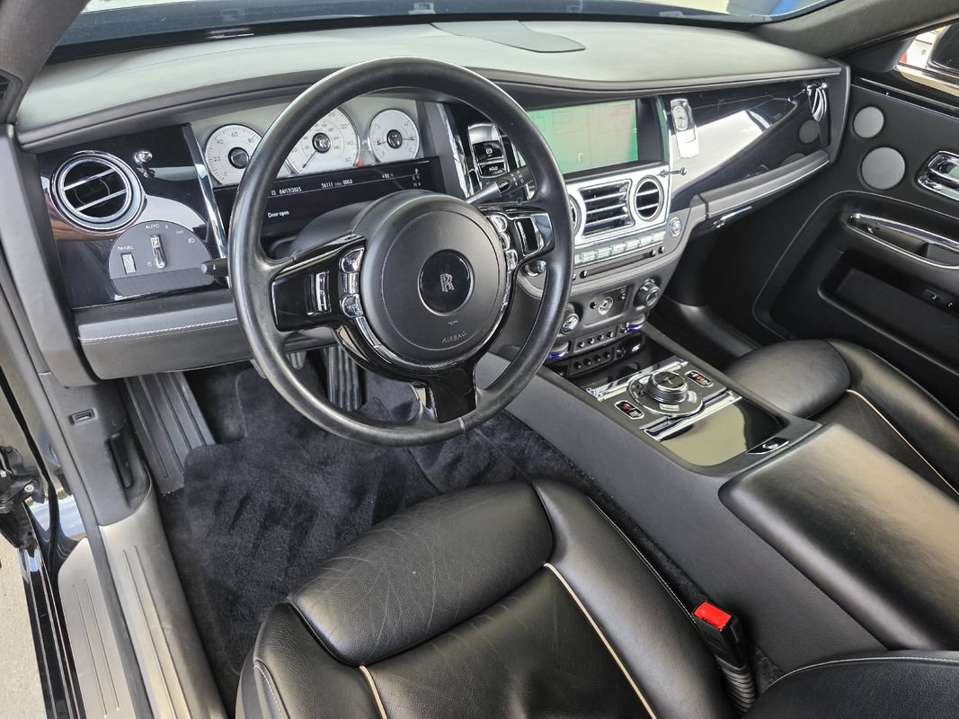 Used 2016 Rolls-Royce Ghost RWD image 13