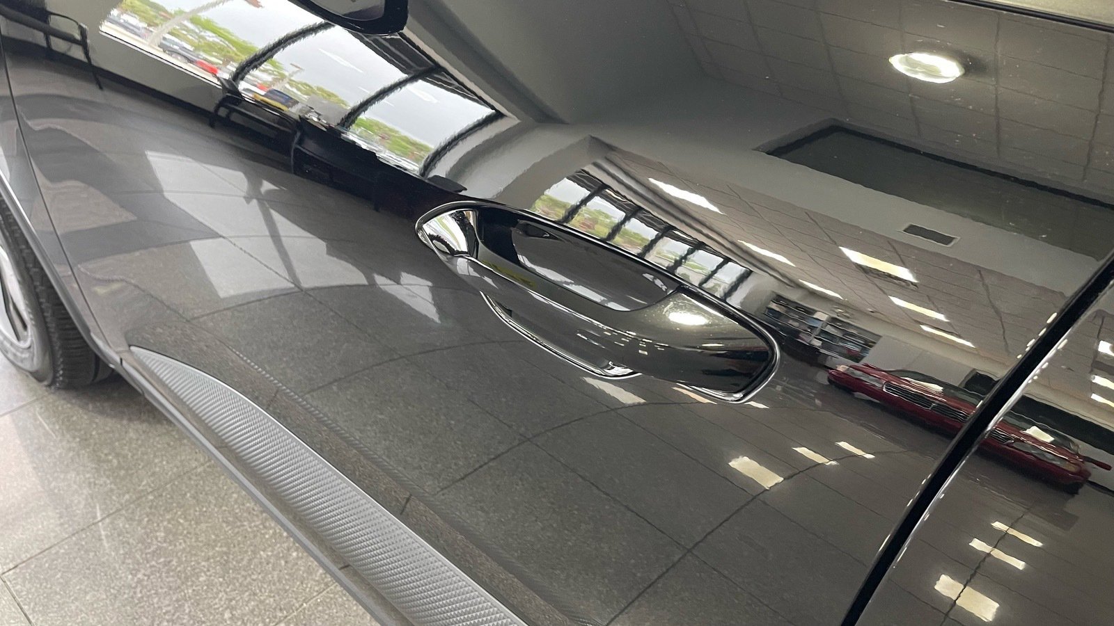 Used 2025 Porsche Macan Electric image 13