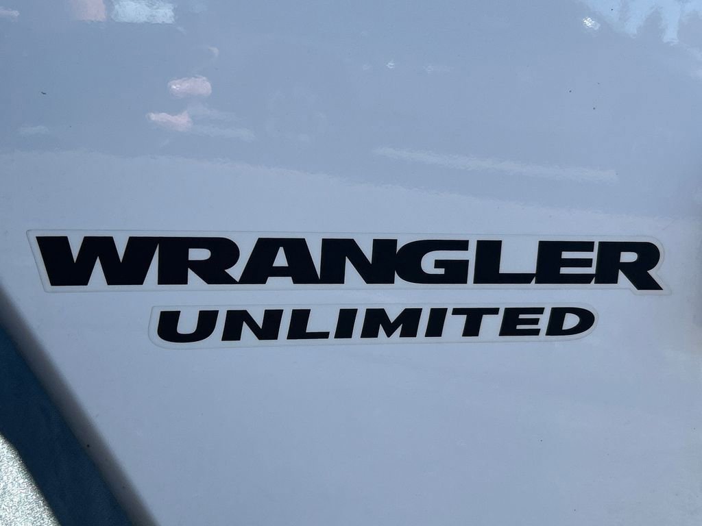 Used 2016 Jeep Wrangler Unlimited Rubicon AWD/4WD image 30