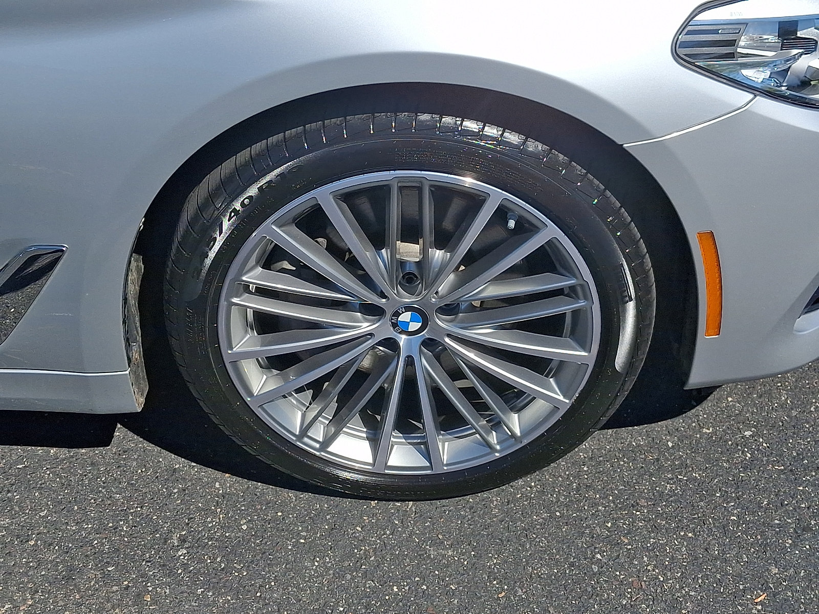 Used 2018 BMW 530i xDrive AWD/4WD image 8