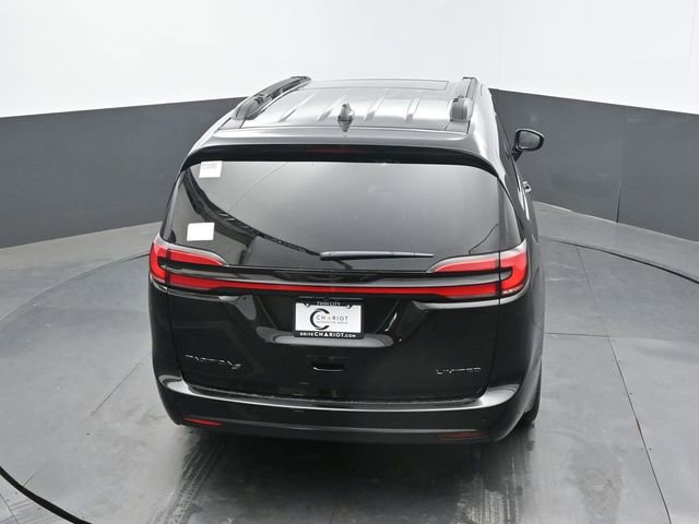 New 2027 Chrysler Pacifica Limited FWD image 48