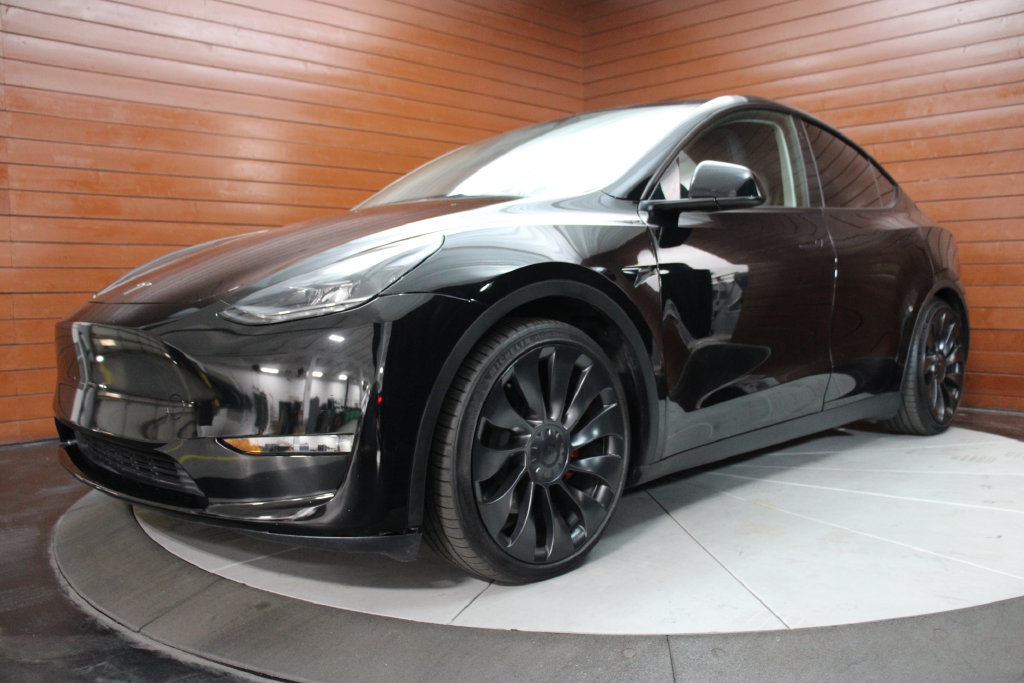Used 2023 Tesla Model Y Performance AWD/4WD image 4