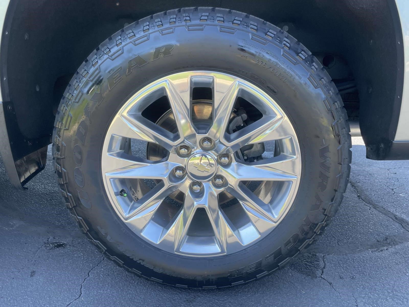 Used 2020 Chevrolet Silverado 1500 LTZ AWD/4WD image 7