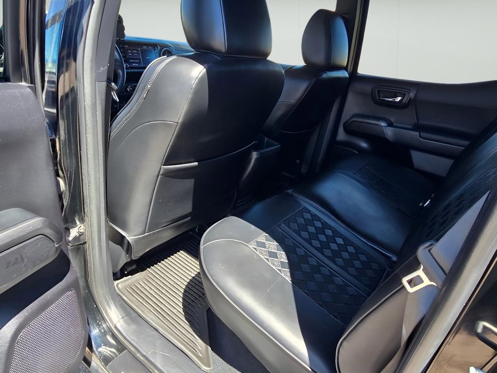 Used 2020 Toyota Tacoma TRD Off-Road w/ Technology Package AWD/4WD image 23