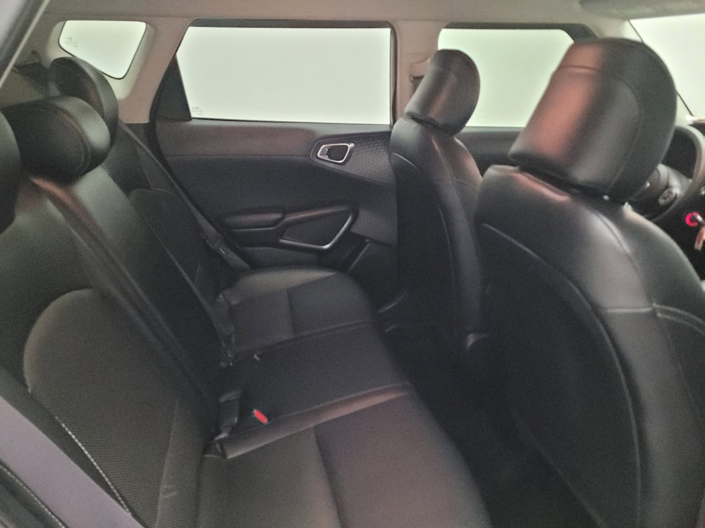 Used 2020 Kia Soul S FWD image 19