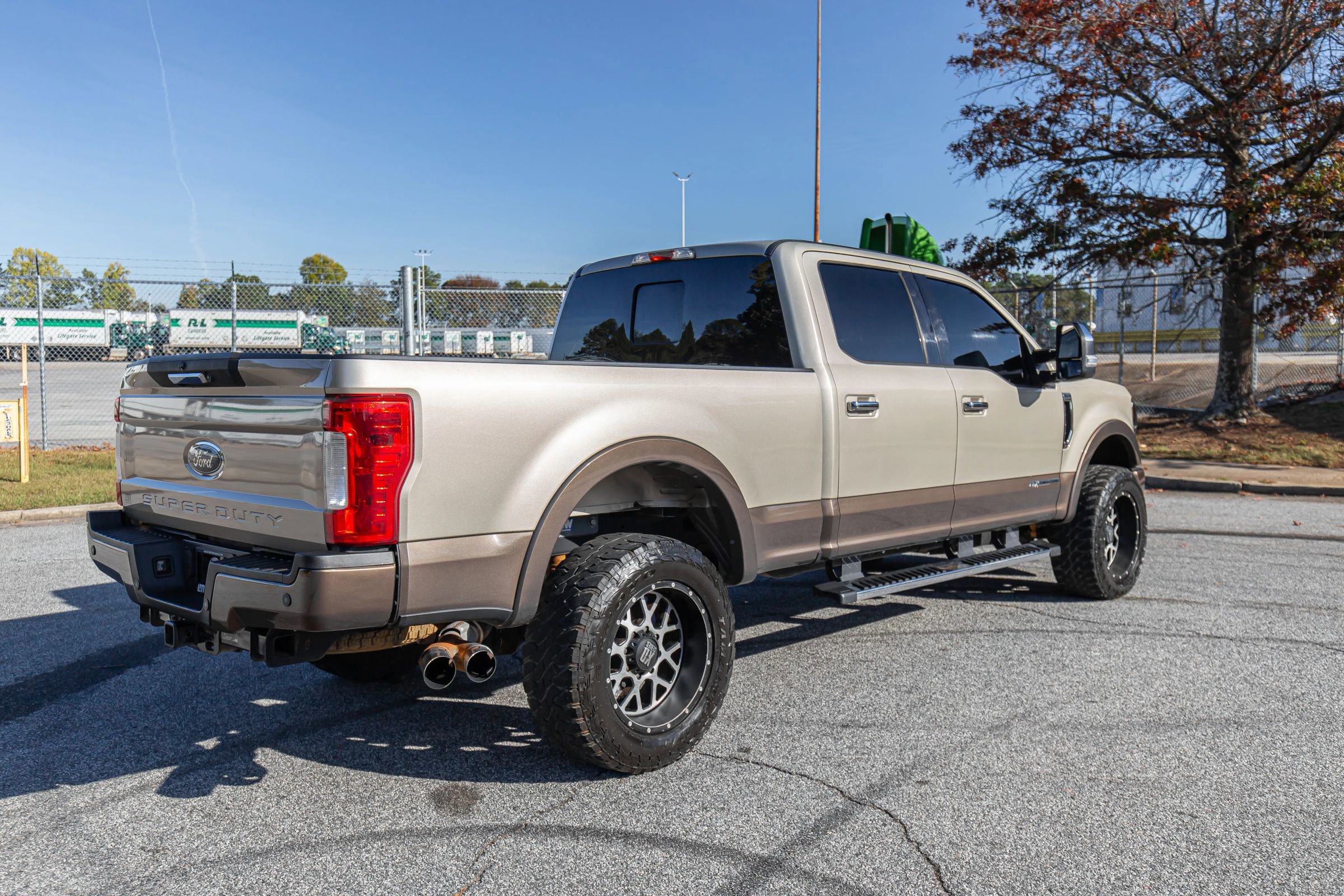 Used 2017 Ford F250 Lariat w/ Chrome Package image 13