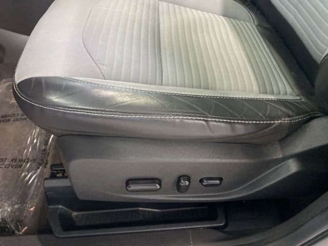 Used 2018 Ford Escape SE w/ SE Sport Appearance Package FWD image 26