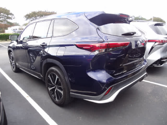 Used 2021 Toyota Highlander XSE AWD/4WD image 5