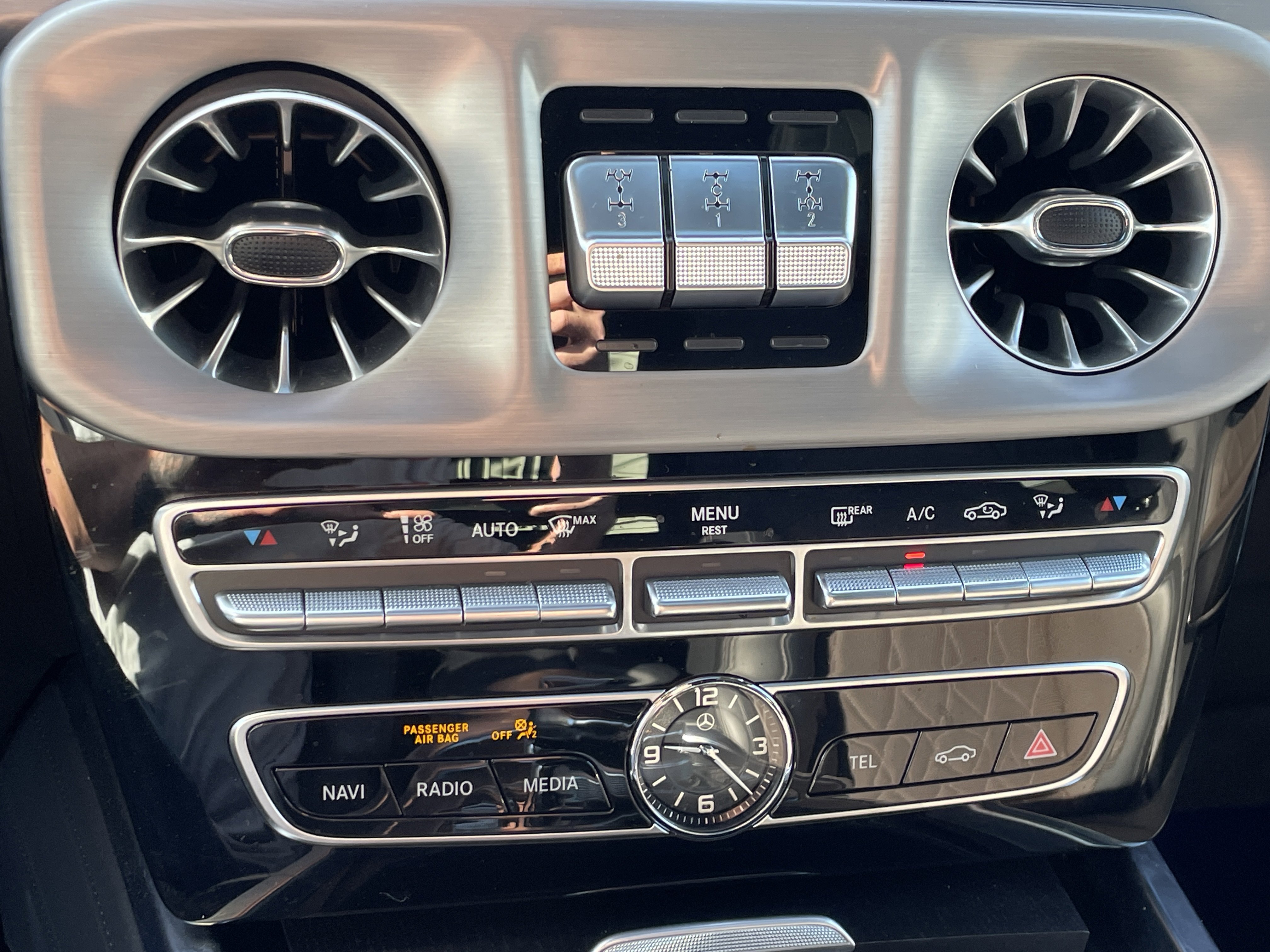Used 2024 Mercedes-Benz G 550 w/ Final Edition w/ Olive Magno image 33