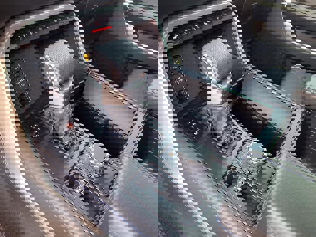 Certified 2024 Toyota Sequoia Platinum image 17