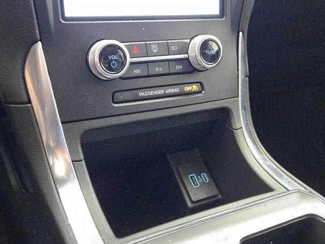 Used 2022 Ford Edge Titanium AWD/4WD image 24
