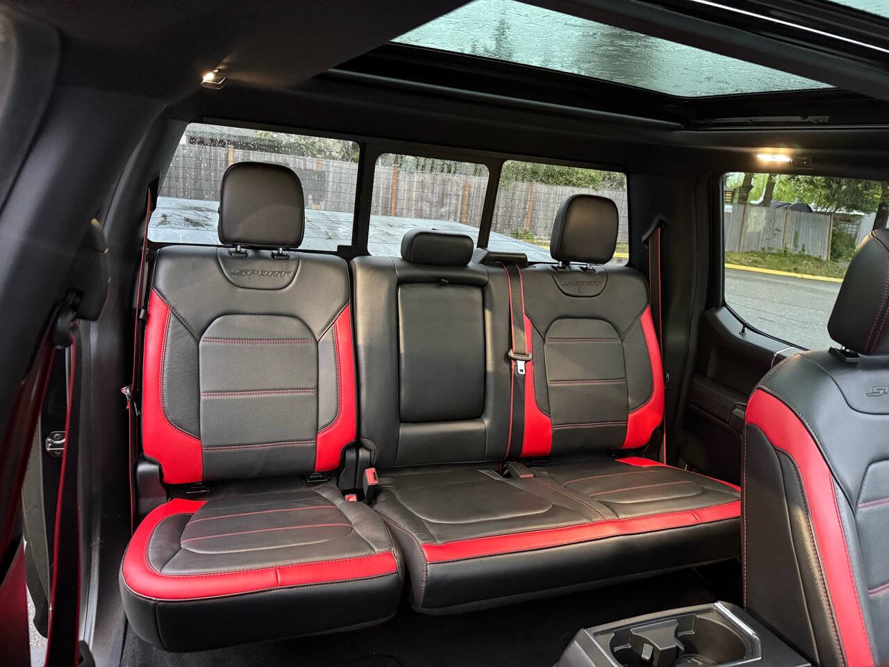 Used 2018 Ford F150 Lariat w/ Equipment Group 502A Luxury AWD/4WD image 10