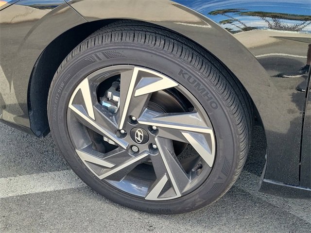 Used 2025 Hyundai Elantra Sport image 21