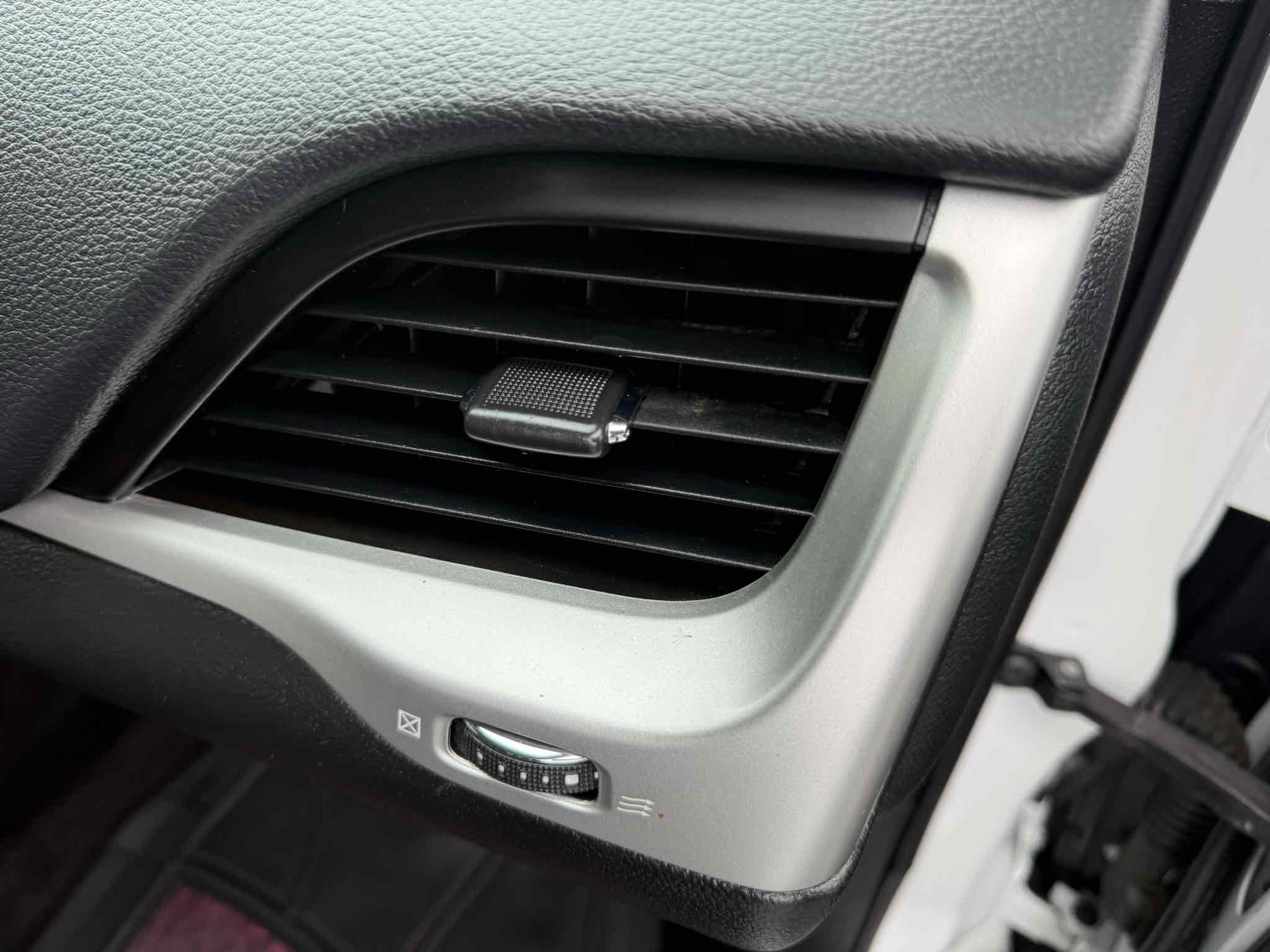 Used 2018 Jeep Cherokee Trailhawk image 50