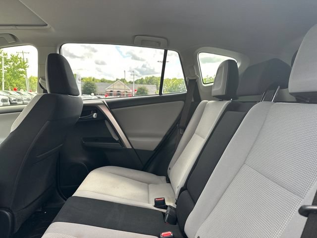 Used 2018 Toyota RAV4 XLE AWD/4WD image 15