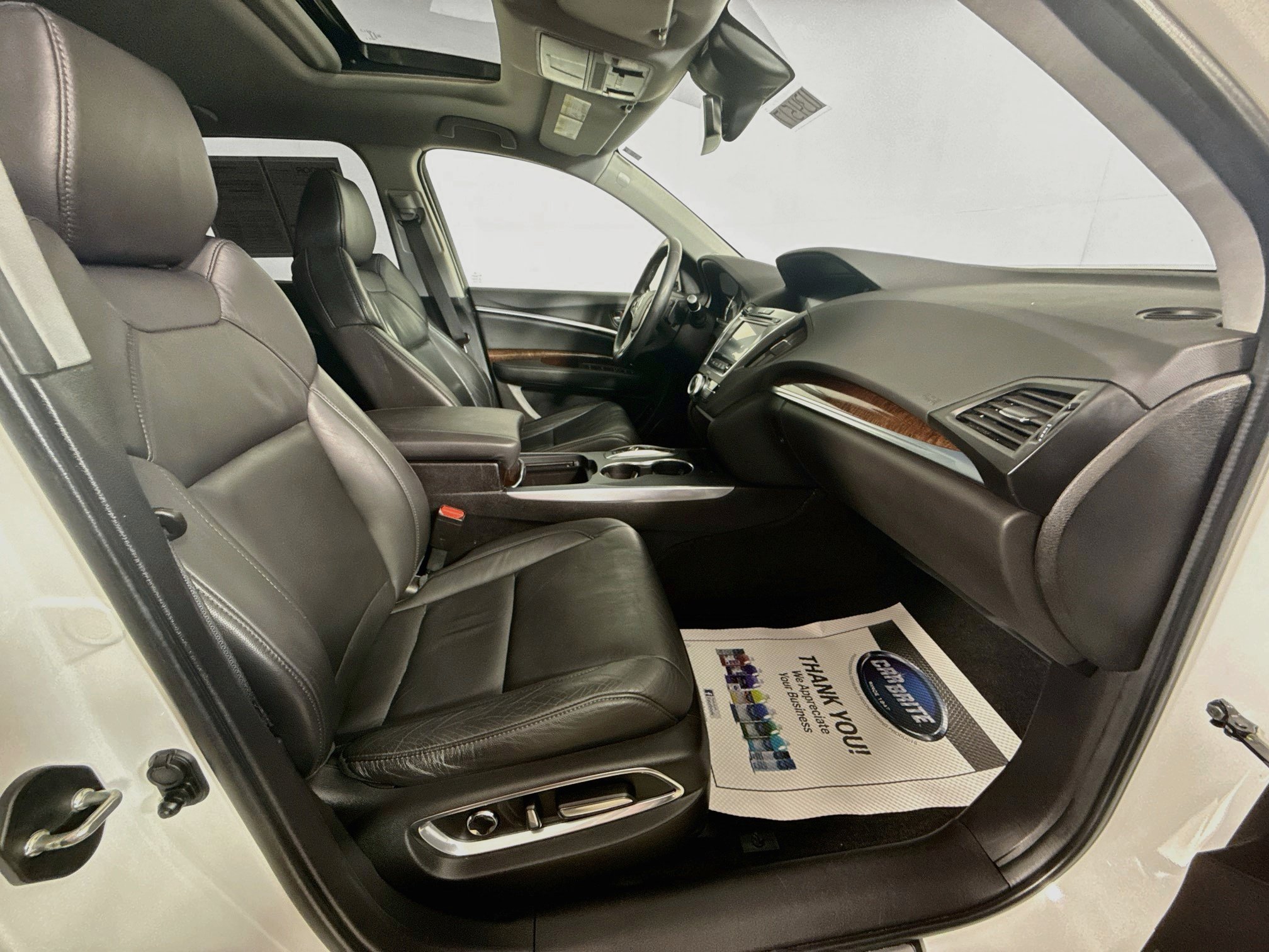 Used 2020 Acura MDX SH-AWD image 27