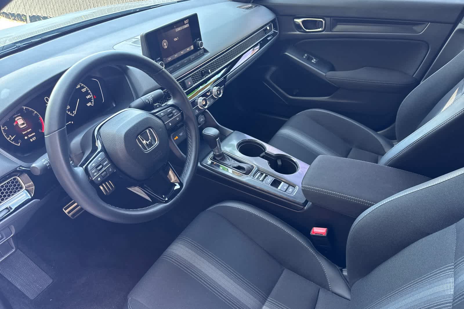 Used 2025 Honda Civic Sport image 9
