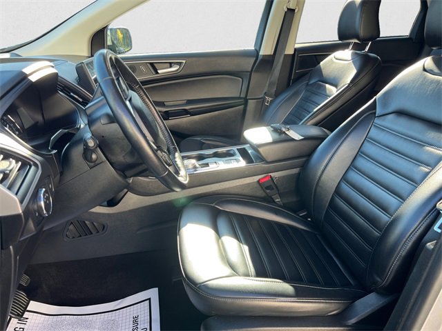 Used 2023 Ford Edge SEL image 9