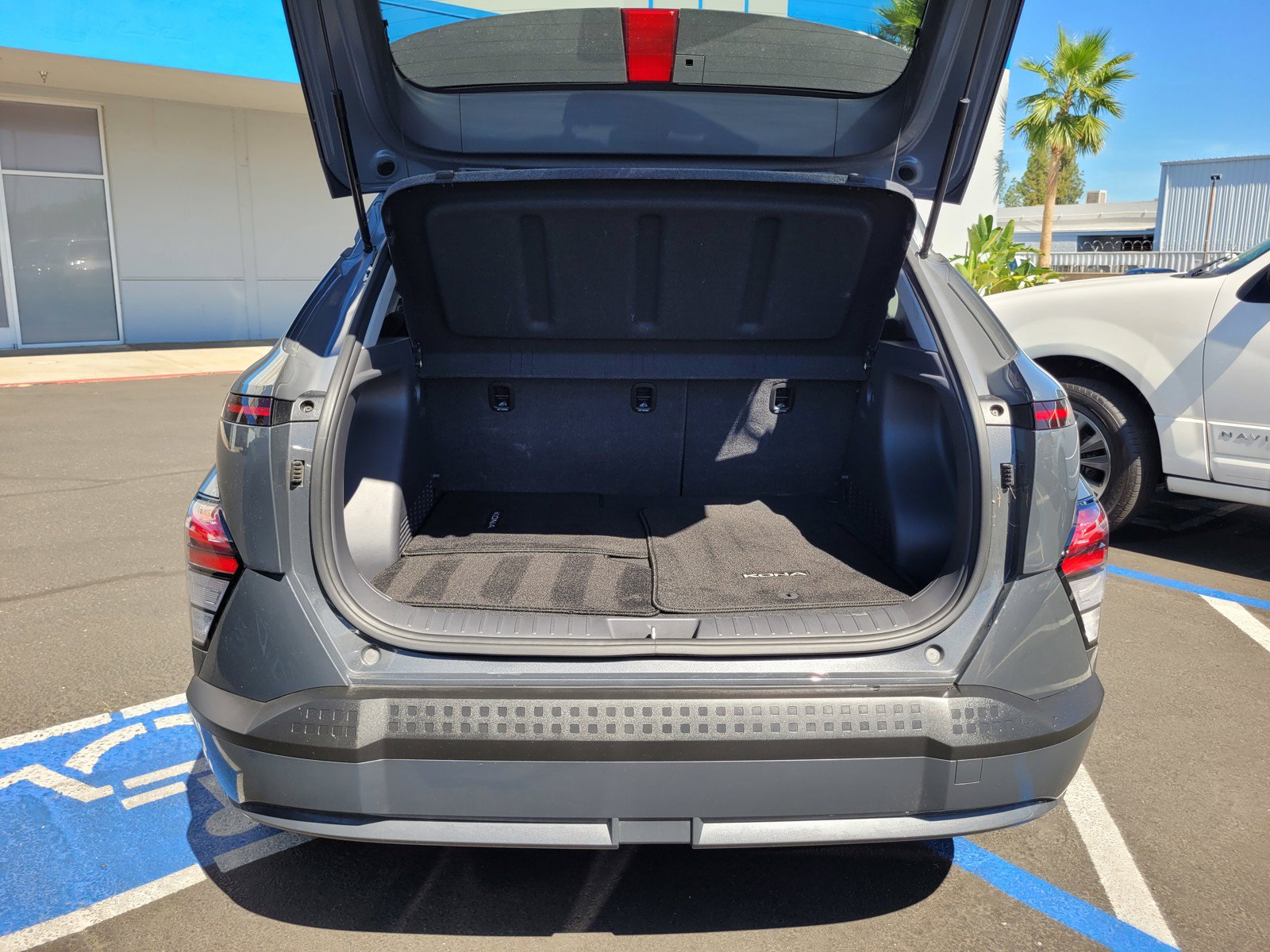 Used 2024 Hyundai Kona SEL FWD image 27
