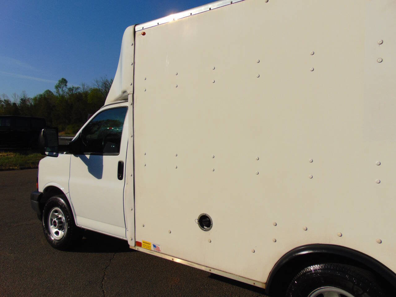 Used 2022 GMC Savana 3500 w/ Power Convenience Package RWD image 25