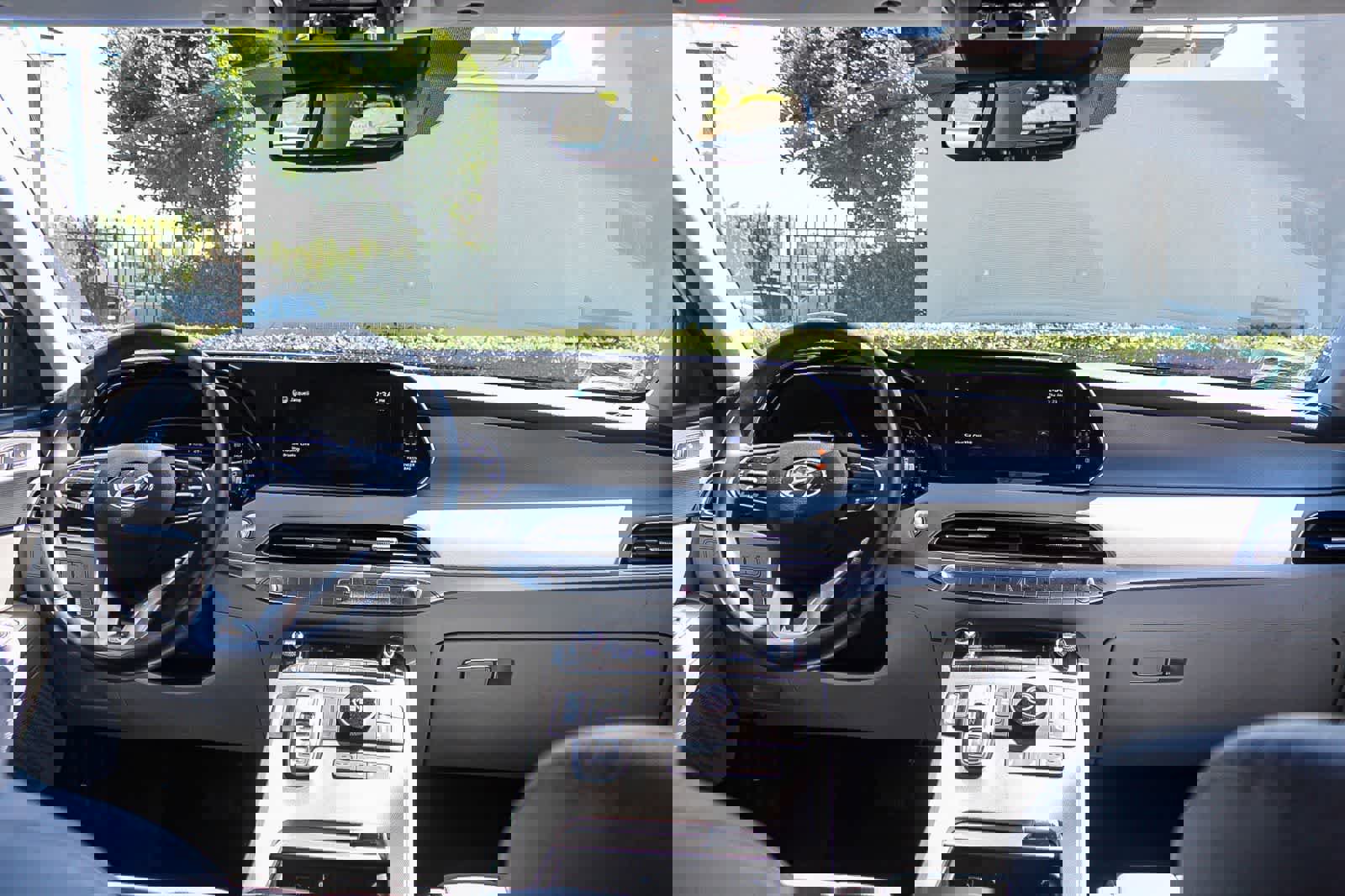 Used 2022 Hyundai Palisade SEL w/ Premium Package FWD image 16