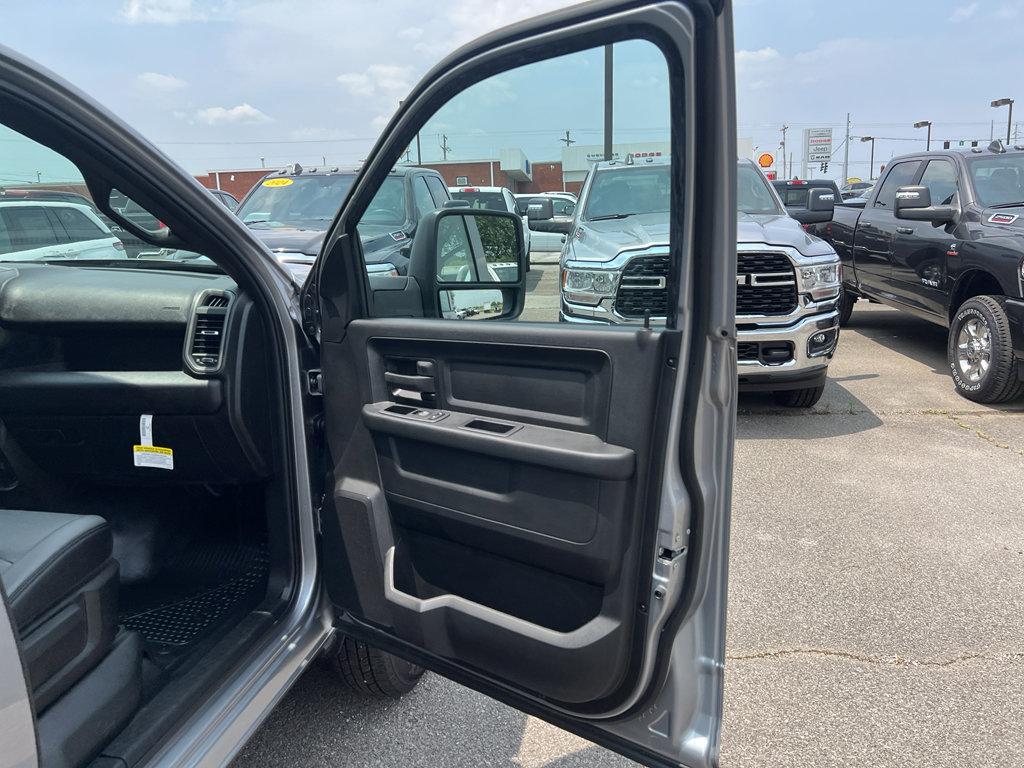 New 2024 RAM 3500 Tradesman w/ Chrome Appearance Group image 27