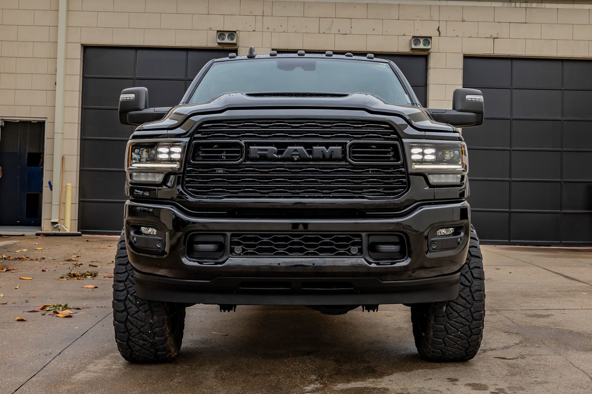 Used 2024 RAM 2500 Limited image 2