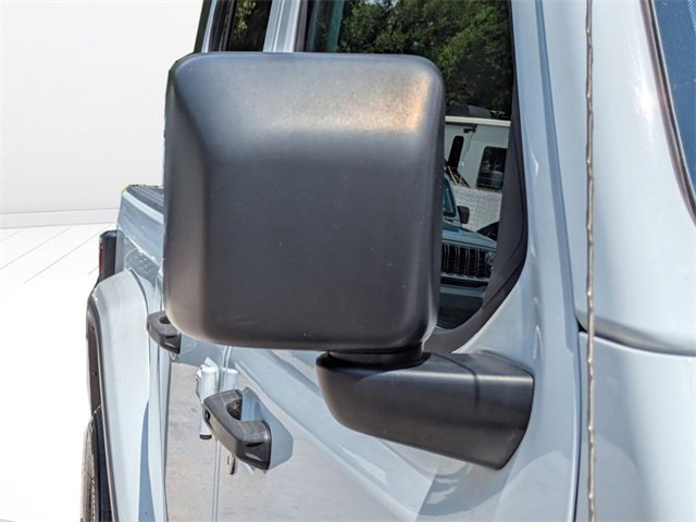 Used 2023 Jeep Gladiator Overland image 12