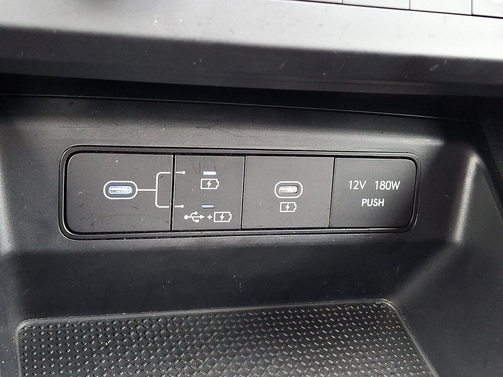 Used 2025 Hyundai Santa Cruz SE AWD/4WD image 23