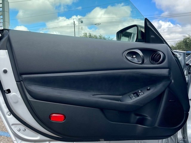 New 2025 Nissan Z NISMO w/ Floor Mat Package image 10