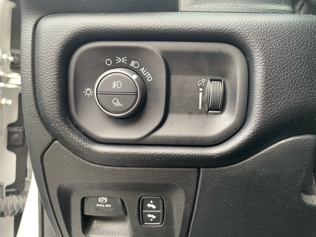 Used 2022 RAM 1500 Big Horn w/ Night Edition RWD image 23