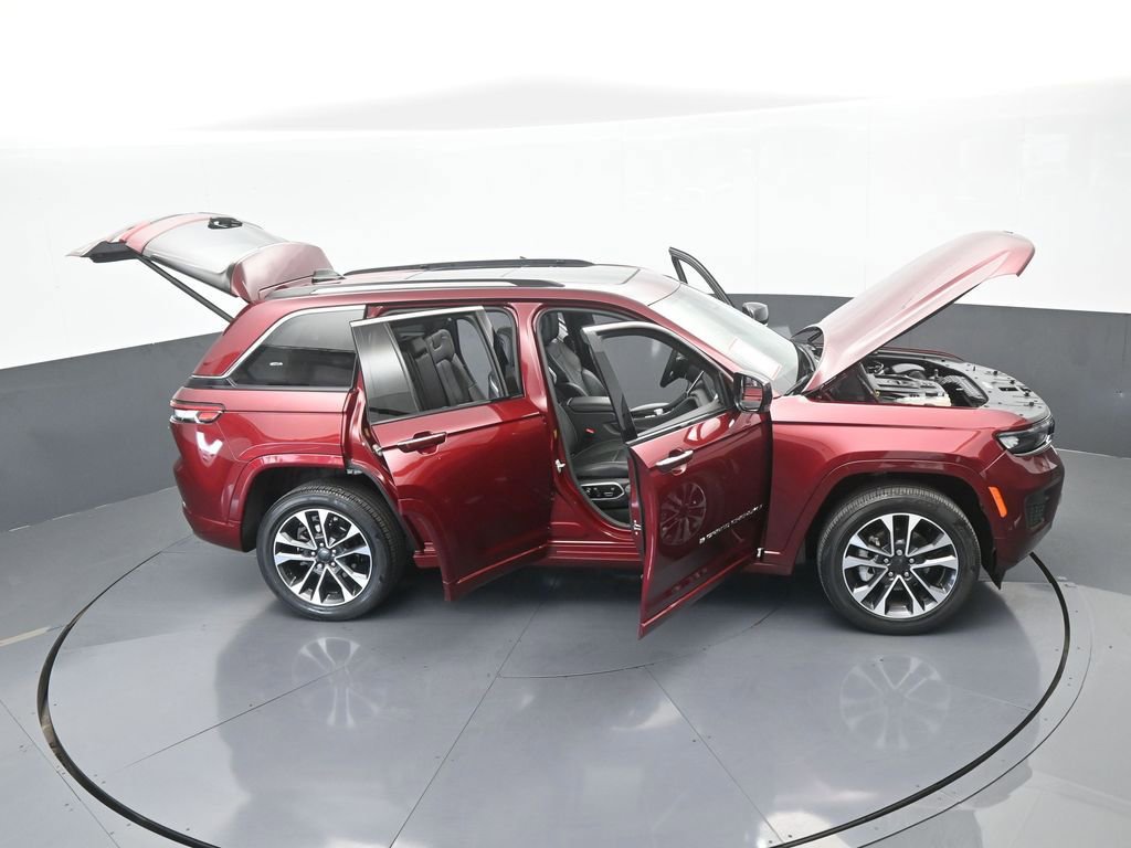 Used 2023 Jeep Grand Cherokee Overland w/ Luxury Tech Group IV image 74