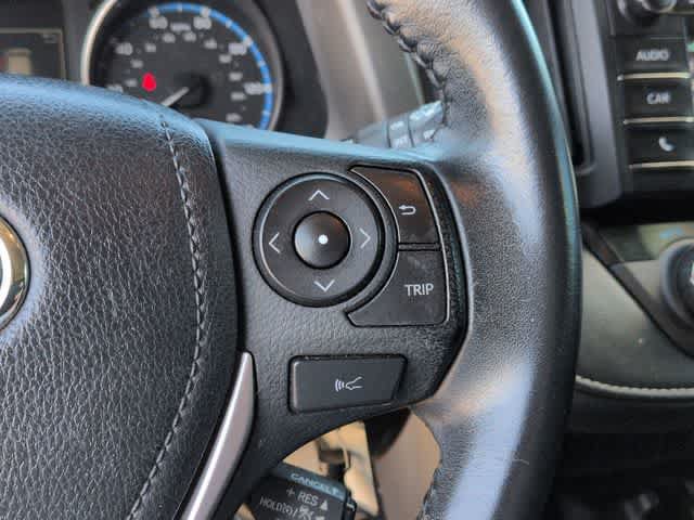 Used 2018 Toyota RAV4 XLE AWD/4WD image 25