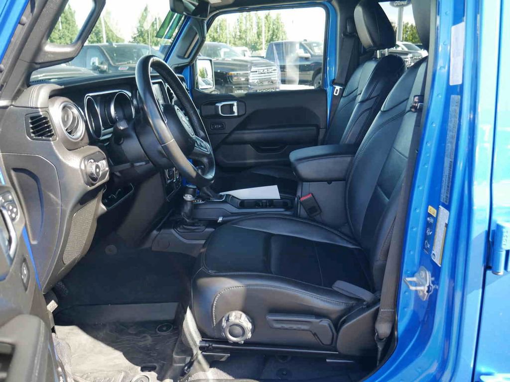 Used 2022 Jeep Wrangler Unlimited Sahara image 37