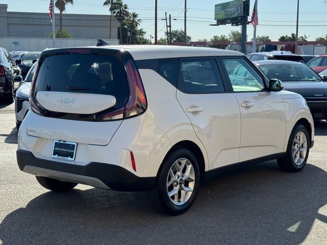 Certified 2023 Kia Soul S FWD image 5