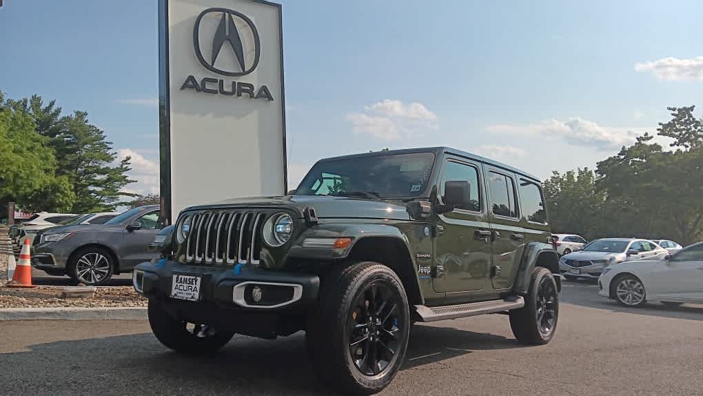Used 2023 Jeep Wrangler Unlimited Sahara w/ Cold Weather Group AWD/4WD image 2