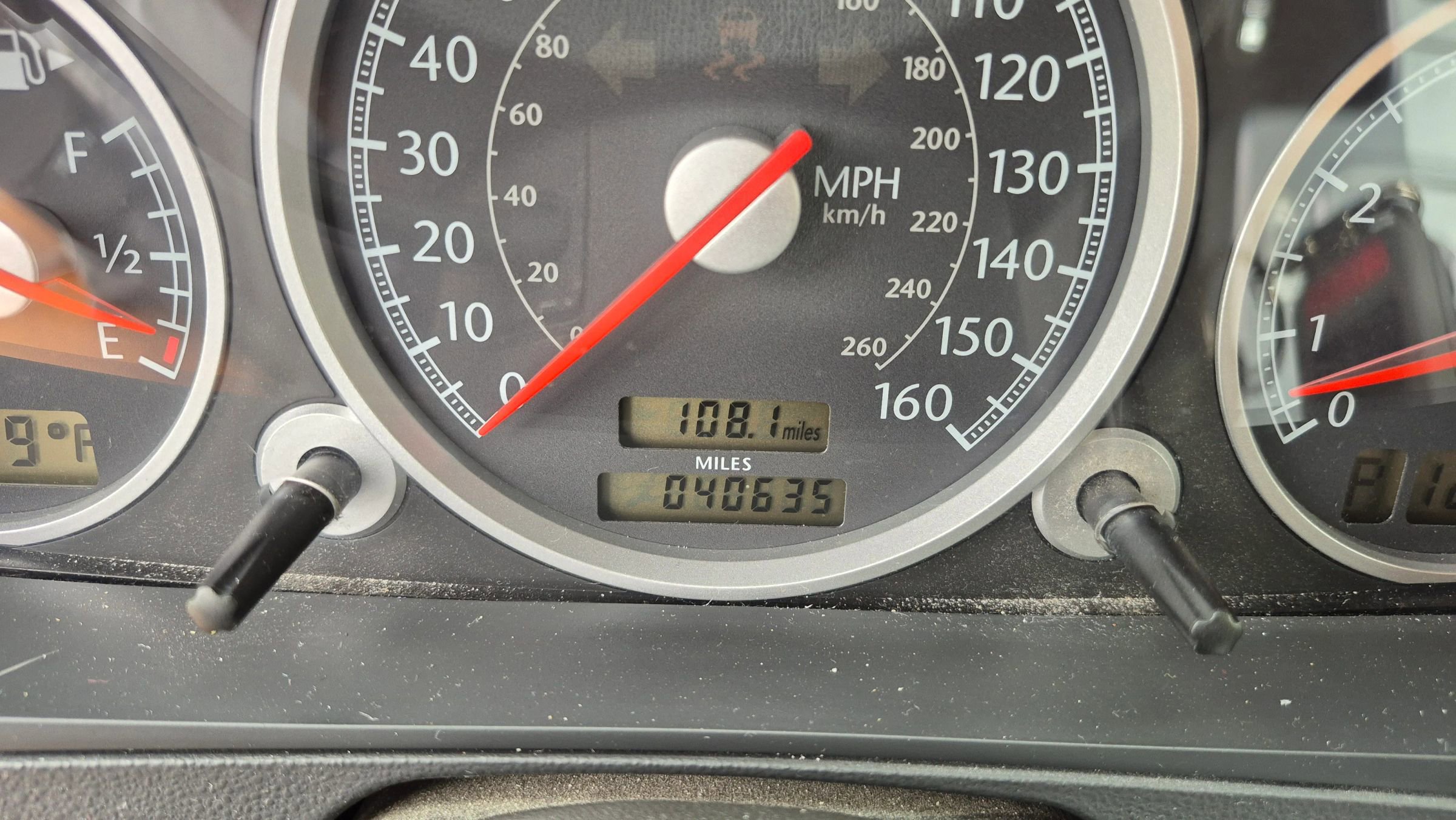 Used 2007 Chrysler Crossfire Convertible w/ Special Edition Group image 19