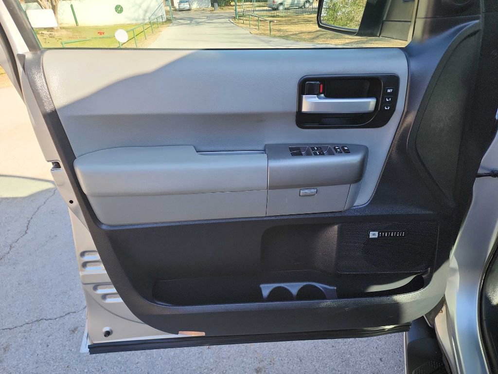 Used 2016 Toyota Sequoia Limited w/ Safety & Convenience Package image 17