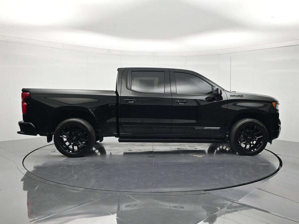 Used 2026 Chevrolet Silverado 1500 High Country w/ Midnight Edition AWD/4WD image 4