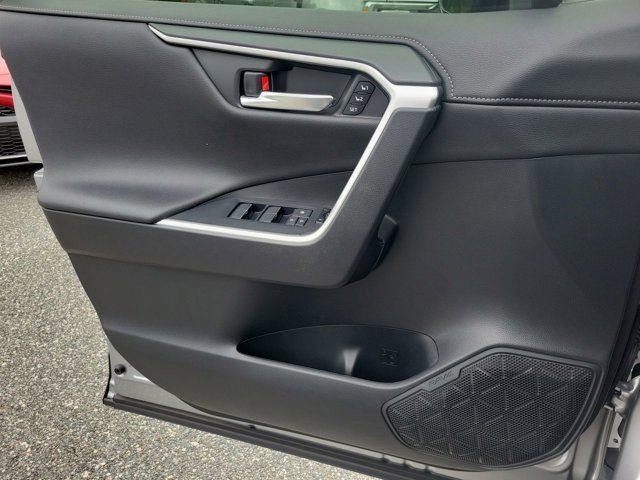 Used 2019 Toyota RAV4 Limited AWD/4WD image 36