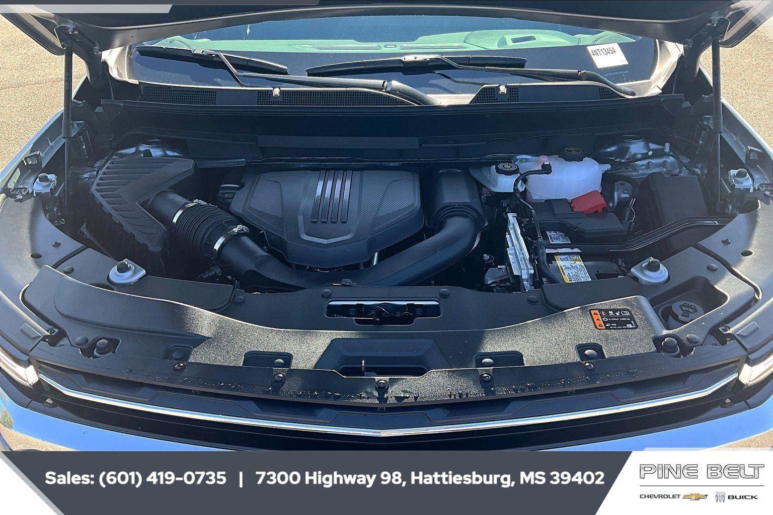 New 2026 Chevrolet Traverse LT w/ Sun and Wheel Package FWD image 8