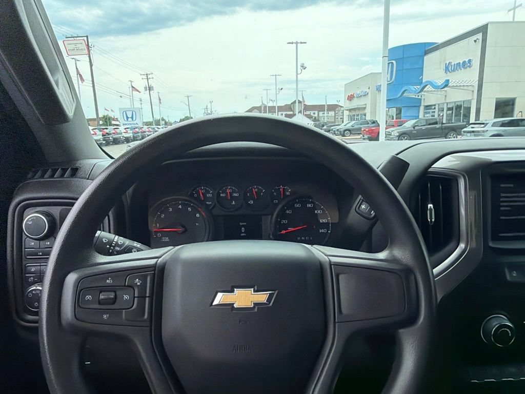 Used 2024 Chevrolet Silverado 2500 Custom w/ Custom Value Package AWD/4WD image 12