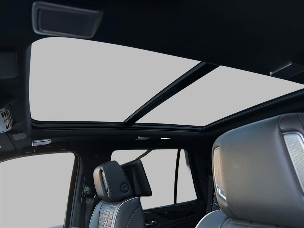 Certified 2023 Cadillac Escalade V image 22