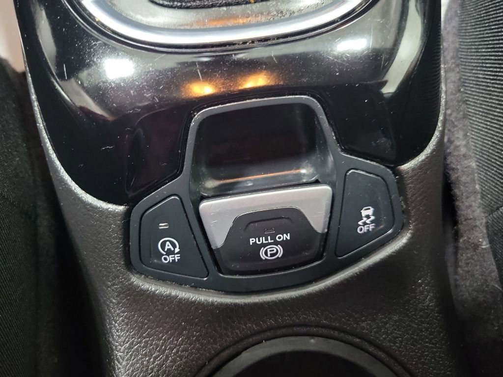 Used 2020 Jeep Compass Limited image 47