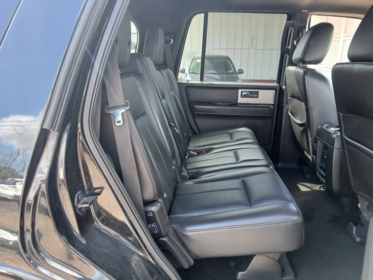 Used 2014 Ford Expedition Limited RWD image 14