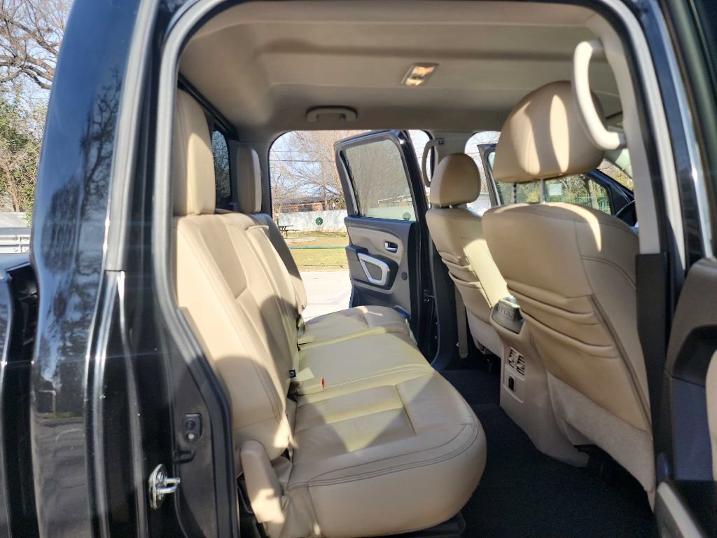 Used 2016 Nissan Titan SL AWD/4WD image 38