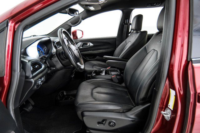 Used 2019 Chrysler Pacifica Touring-L w/ S Appearance Package FWD image 26